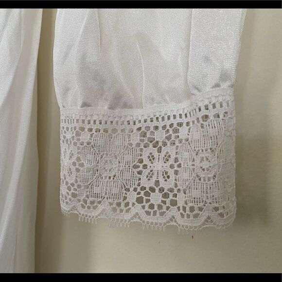 Aristocraft by Superior Vintage Robe Cottage White Lace Trim Large Fits Small - Picture 6 of 14